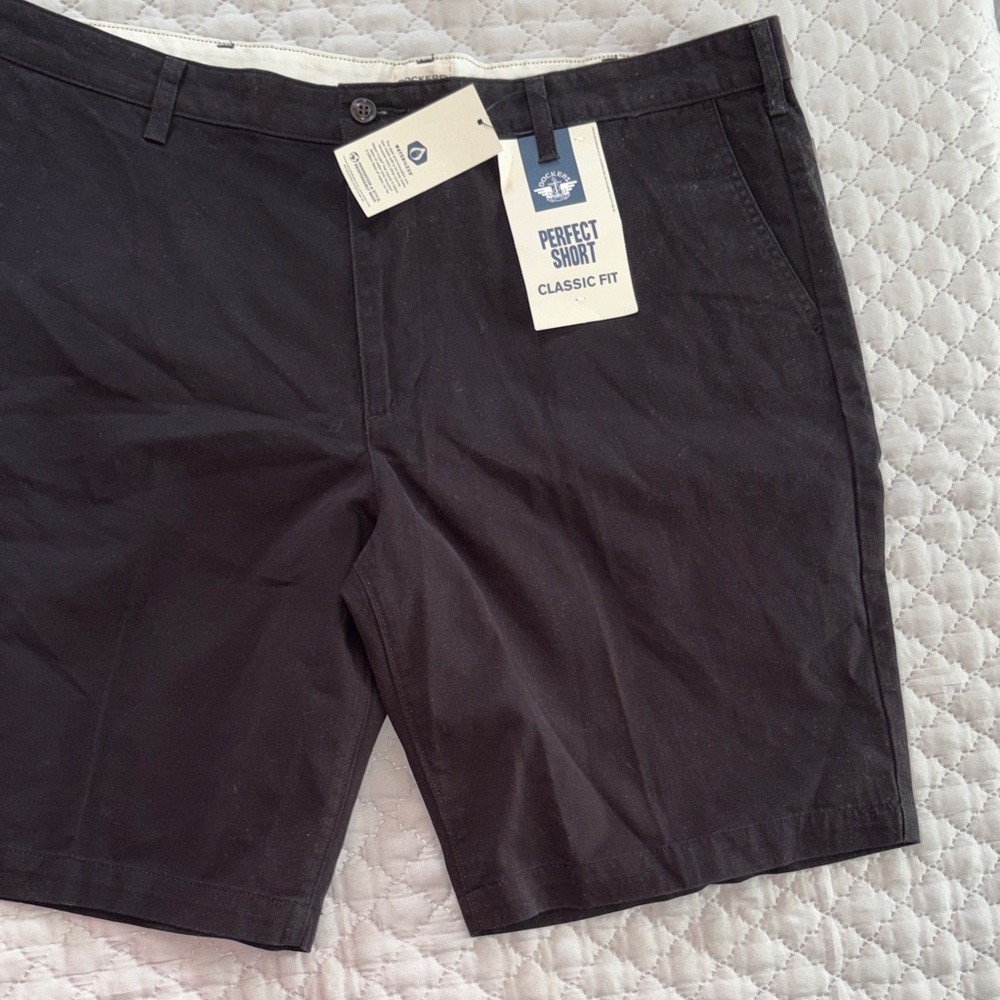 Dockers Classic Fit Men’s Shorts - Black